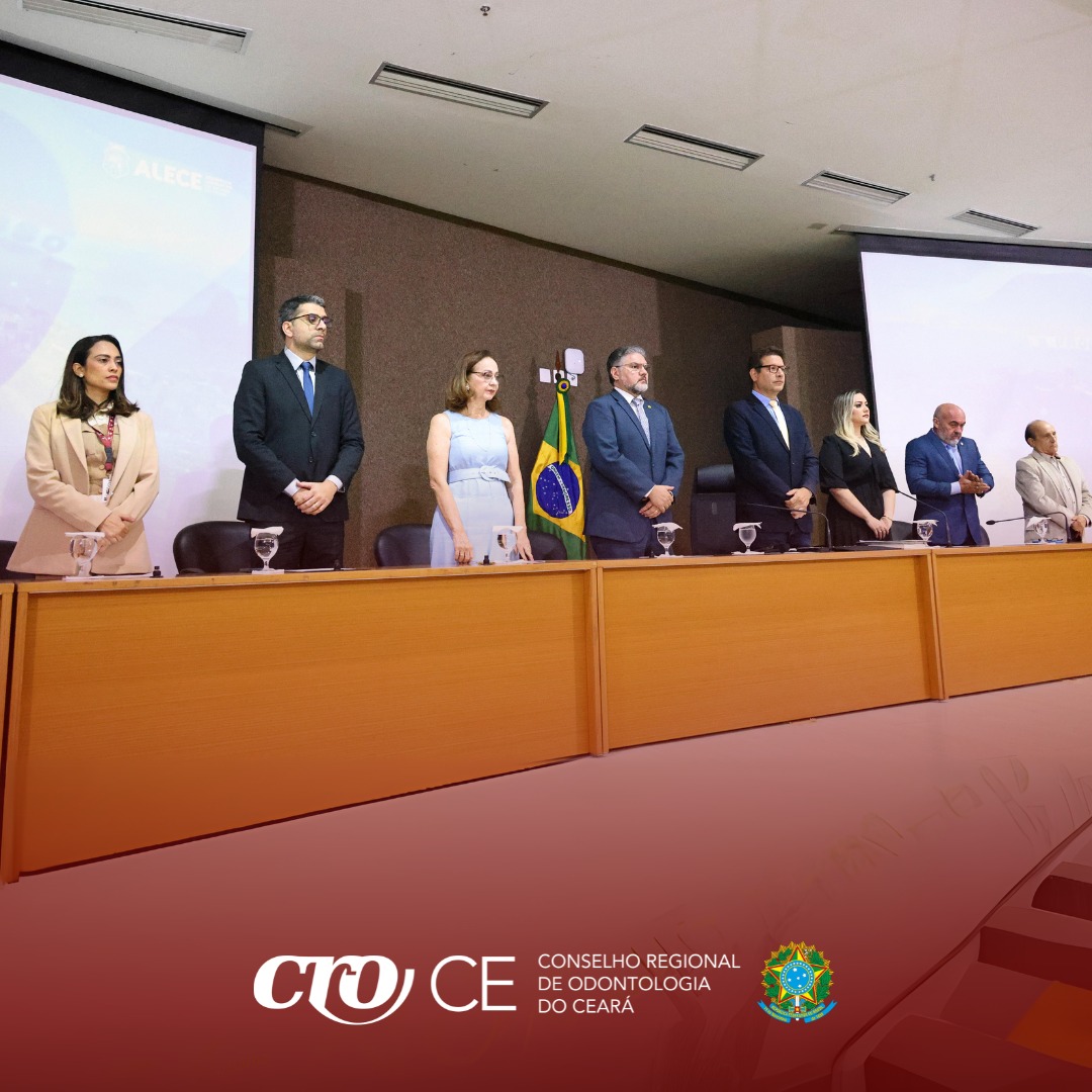 CRO-CE PARTICIPA DE SOLENIDADE NA ALECE EM COMEMORAÇÃO AOS PROFISSIONAIS DA ODONTOLOGIA NO ESTADO 02
