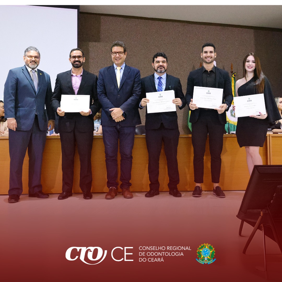 CRO-CE PARTICIPA DE SOLENIDADE NA ALECE EM COMEMORAÇÃO AOS PROFISSIONAIS DA ODONTOLOGIA NO ESTADO 03